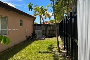 13273 SW 252nd Ln, Homestead, FL 33032 - Photo 2