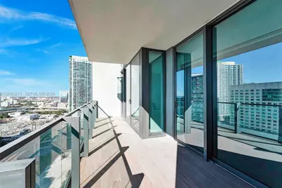 88 SW 7th St #2106, Miami, FL 33130 - Photo 36