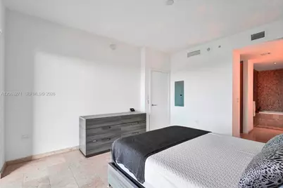 88 SW 7th St #2106, Miami, FL 33130 - Photo 22