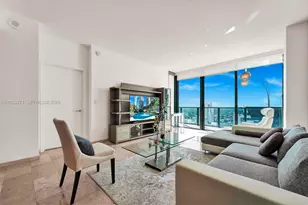 88 SW 7th St, Miami, FL 33130 - Photo 12