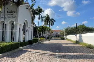 1017 NE 208th St, Miami, FL 33179 - Photo 2