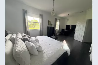 1017 NE 208th St, Miami, FL 33179 - Photo 22