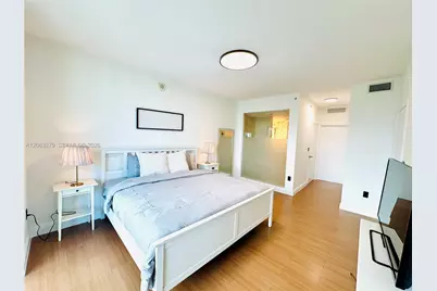 90 SW 3rd St #3902, Miami, FL 33130 - Photo 6