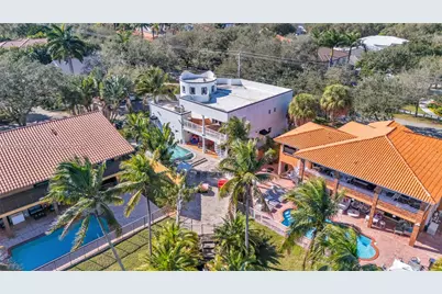 8135 NW 164th Ter #8135, Miami Lakes, FL 33016 - Photo 48