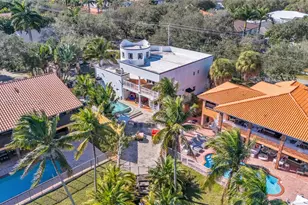 8135 NW 164th Terrace, Miami Lakes, FL 33016 - Photo 48