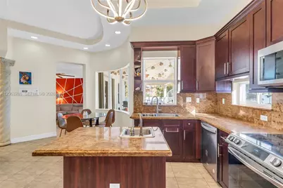 8135 NW 164th Ter #8135, Miami Lakes, FL 33016 - Photo 18