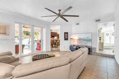 8135 NW 164th Ter #8135, Miami Lakes, FL 33016 - Photo 14