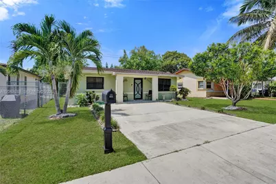 10366 SW 172nd St, Miami, FL 33157 - Photo 2