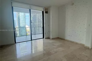 88 SW 7th St, Miami, FL 33130 - Photo 2