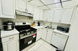 17530 NW 68th Ave, Hialeah, FL 33015 - Photo 2