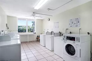 245 18th St, Miami Beach, FL 33139 - Photo 14