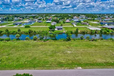 2625 NE 5th, Cape Coral, FL 33909 - Photo 2