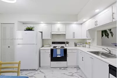 1200 SW 137th Ave #308E, Pembroke Pines, FL 33027 - Photo 1