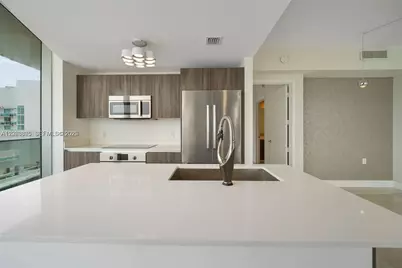 488 NE 18th St #3701, Miami, FL 33132 - Photo 4