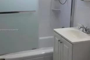 8035 Byron Ave, Miami Beach, FL 33141 - Photo 14