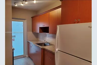 8035 Byron Ave #2, Miami Beach, FL 33141 - Photo 6