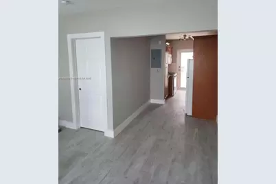 8035 Byron Ave #2, Miami Beach, FL 33141 - Photo 6