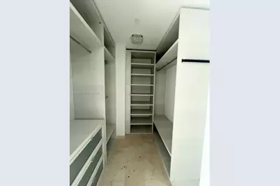 68 SE 6th St #3810, Miami, FL 33131 - Photo 16