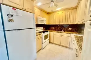 801 SW 133rd Terrace, Pembroke Pines, FL 33027 - Photo 8