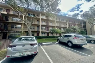 801 SW 133rd Terrace, Pembroke Pines, FL 33027 - Photo 2