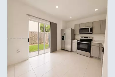 460 NE 4th Ln, Florida City, FL 33034 - Photo 4