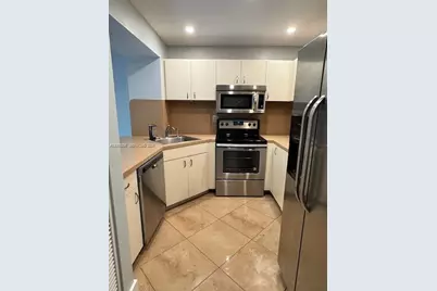 10005 SW 77th Ct, Miami, FL 33156 - Photo 4