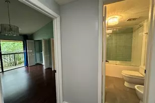 10005 SW 77th Ct, Miami, FL 33156 - Photo 12