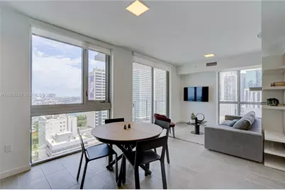 227 NE 2nd St #2500, Miami, FL 33132 - Photo 8