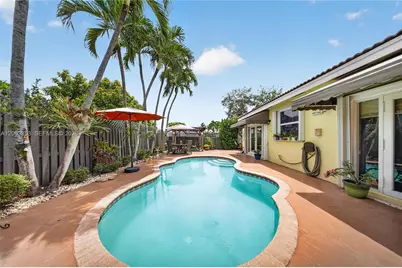 16437 SW 76th Ter, Miami, FL 33193 - Photo 2