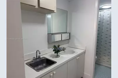 6980 NW 186th St #3-423A, Hialeah, FL 33015 - Photo 2