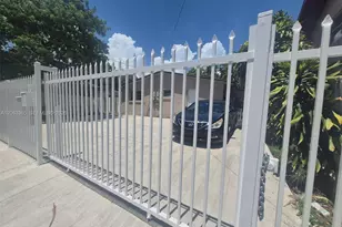 1715 SW 4th St, Miami, FL 33135 - Photo 16