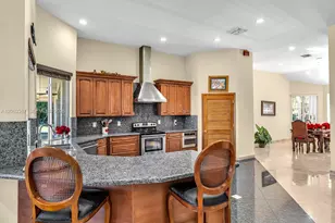 2710 Walkers Way, Weston, FL 33331 - Photo 18
