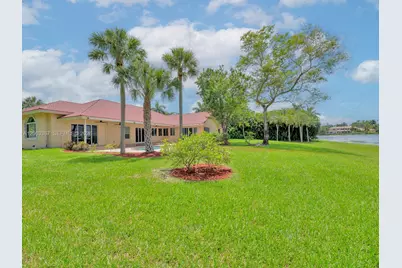 2710 Walkers Way, Weston, FL 33331 - Photo 46