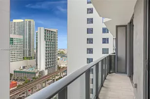 55 SW 9th St, Miami, FL 33130 - Photo 12