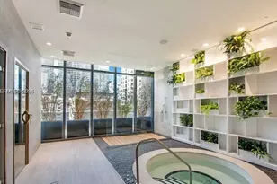 55 SW 9th St, Miami, FL 33130 - Photo 18
