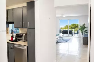 401 SE 3rd St, Dania Beach, FL 33004 - Photo 14