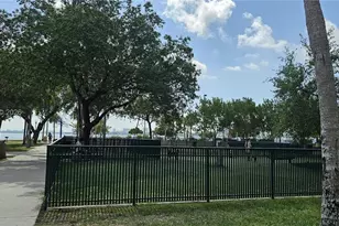 1800 N Bayshore Dr, Miami, FL 33132 - Photo 16