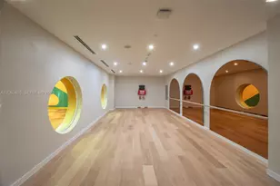 90 NE 32nd St, Miami, FL 33137 - Photo 32