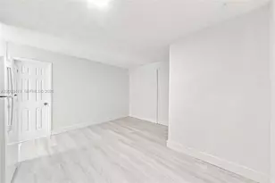 635 SW 7th Ct, Miami, FL 33130 - Photo 18