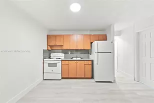 635 SW 7th Ct, Miami, FL 33130 - Photo 20