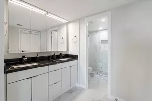 100 Bayview Dr, Sunny Isles Beach, FL 33160 - Photo 16