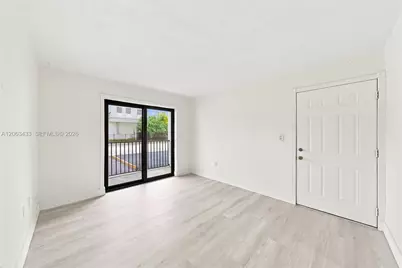 635 SW 7th Ct #APT 5, Miami, FL 33130 - Photo 16