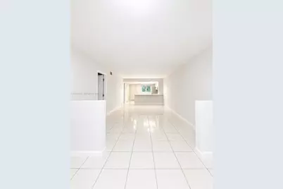 106 Palm Beach Trace Dr #106, Royal Palm Beach, FL 33411 - Photo 4