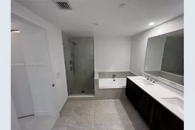 488 NE 18th St #3000, Miami, FL 33132 - Photo 10