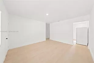 1172 NW 64th St, Miami, FL 33150 - Photo 18