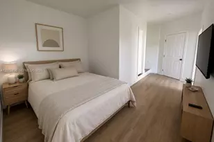 670 NE 166th St, Miami, FL 33162 - Photo 1