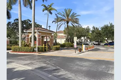 2247 NE 42nd Ave, Homestead, FL 33033 - Photo 2