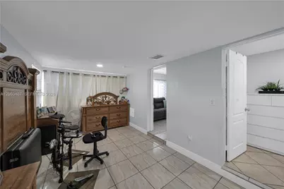 11021 SW 4th St, Sweetwater, FL 33174 - Photo 14