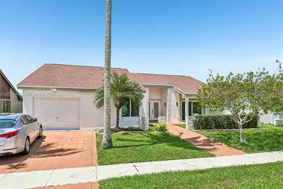 16791 Royal Poinciana Dr, Weston, FL 33326 - Photo 2