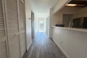 1172 NW 122nd Terrace, Pembroke Pines, FL 33026 - Photo 4